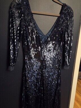 Niteline Dark Blue Sequin V-Neck Long Sleeve Gown